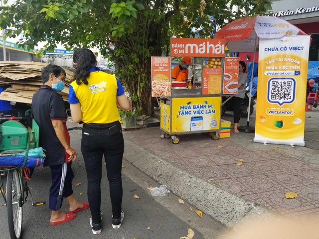 Qu&ecirc;n b&aacute;nh m&igrave; drama đi, b&aacute;nh m&igrave; &ldquo;tặng việc l&agrave;m&rdquo; khiến ai cũng phải quay xe - Ảnh 4.