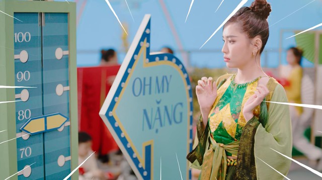 B&iacute;ch Phương đ&aacute;nh &uacute;p fan với MV Tết cực ho&agrave;nh tr&aacute;ng, năm qua kh&ocirc;ng thả b&ugrave;a y&ecirc;u nhưng lại gặp b&ugrave;a Lo - Ảnh 6.