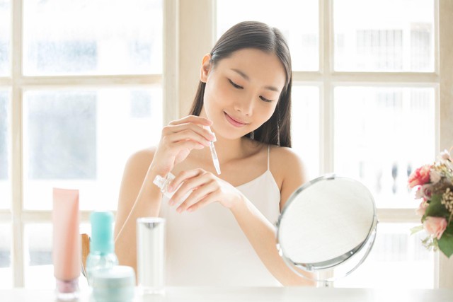 3 điều chuy&ecirc;n gia khuyến nghị phải nhớ khi &ldquo;nhập m&ocirc;n&rdquo; serum - Ảnh 3.