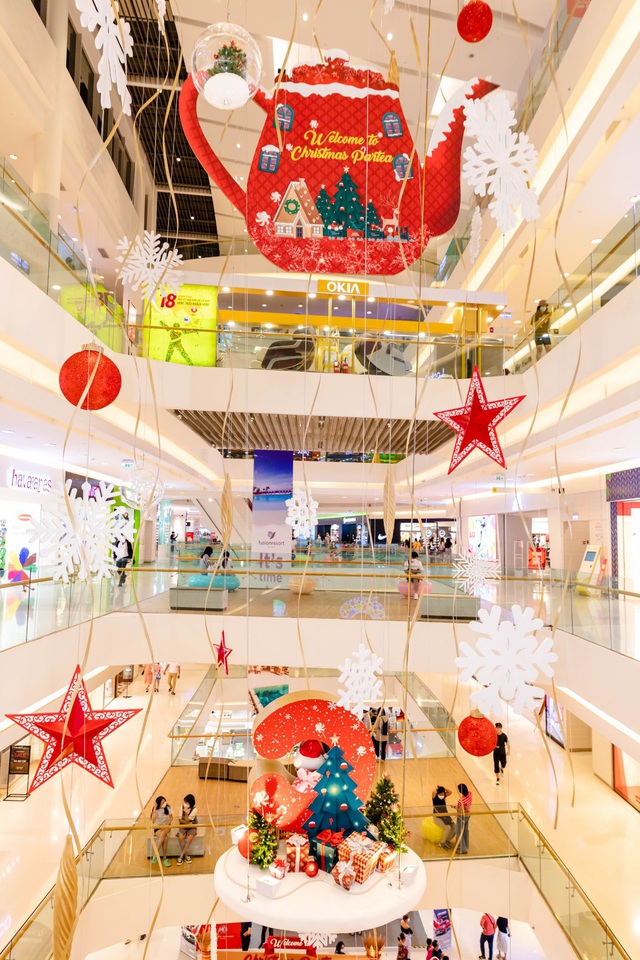 Cùng tận hưởng không khí của buổi “Tiệc trà Giáng sinh” tại Crescent Mall - Ảnh 2.