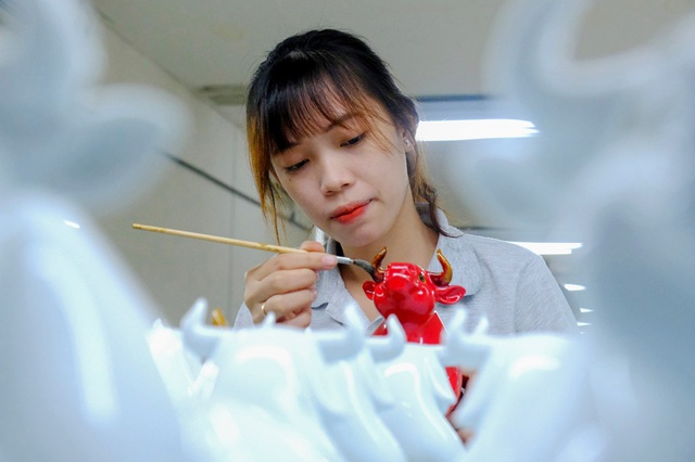 50 năm tái tạo câu chuyện đất trời và thông điệp đặc biệt trong bộ linh vật Tết Tân Sửu - Ảnh 1. 50 năm tái tạo câu chuyện đất trời và thông điệp đặc biệt trong bộ linh vật Tết Tân Sửu - Ảnh 1.