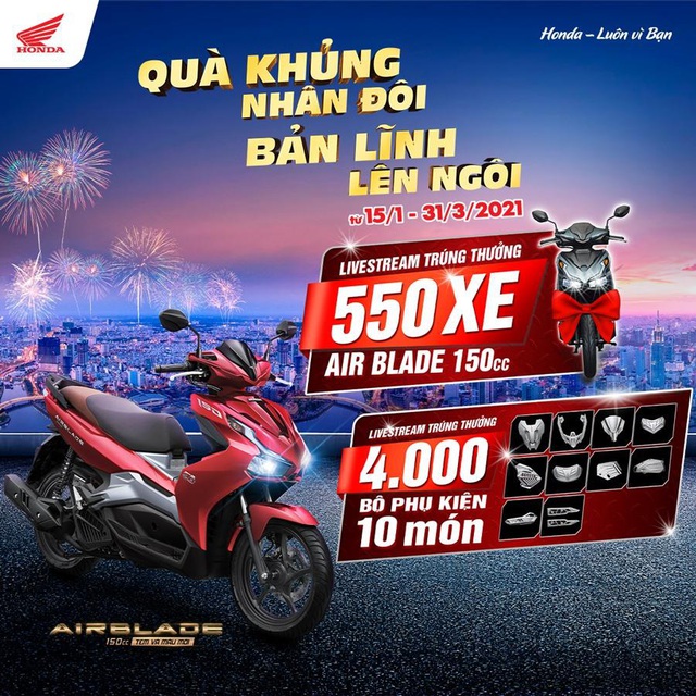 Honda choi “sop” tang hon 500 xe Air Blade cho khach hang may man