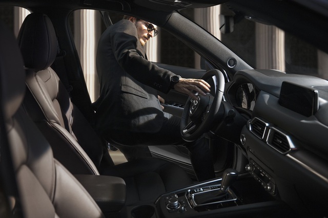 Bán kỷ lục năm 2020, Mazda CX-5 tiếp tục trong top được mua nhiều nhất đầu năm 2021 - Ảnh 4. Bán kỷ lục năm 2020, Mazda CX-5 tiếp tục trong top được mua nhiều nhất đầu năm 2021 - Ảnh 4.
