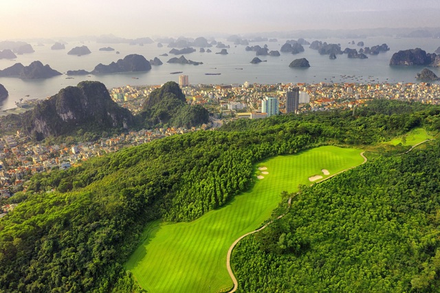Chơi golf bên vịnh biển đẹp nhất Châu Á: Hội nghiện golf không thể bỏ qua - Ảnh 3.