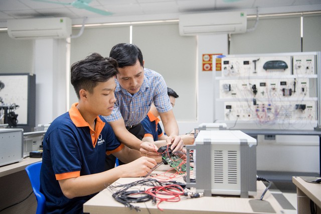 Theo ch&acirc;n gen Z chọn trường: C&oacute; đơn giản chỉ l&agrave; &ldquo;bắt trend&rdquo;, ng&agrave;nh &ldquo;hot&rdquo;? - Ảnh 6.
