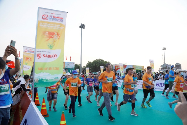 SABECO đồng hành cùng Tiền Phong Marathon 2021 lan tỏa tinh thần thể thao bền bỉ - Ảnh 1.