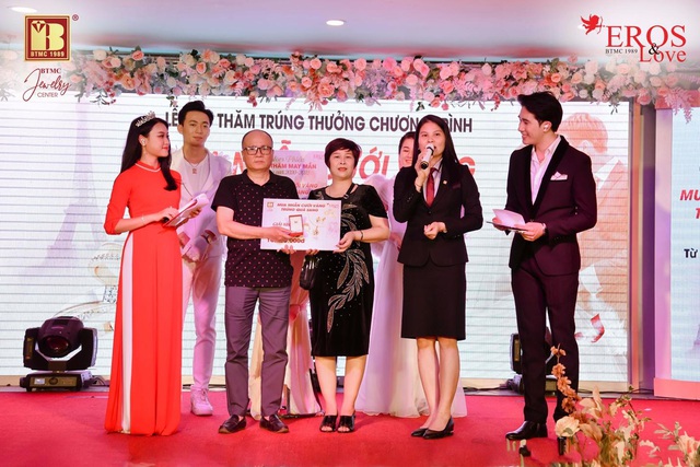 Bảo Tín Minh Châu bốc thăm và trao giải thưởng mùa cưới 2020 - 2021 đợt 2 - Ảnh 3.