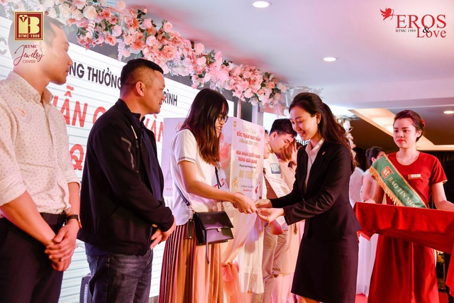 Bảo Tín Minh Châu bốc thăm và trao giải thưởng mùa cưới 2020 - 2021 đợt 2 - Ảnh 5.