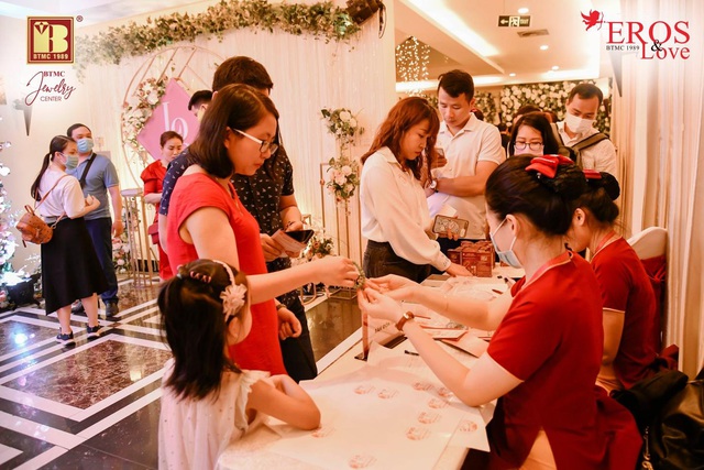 Bảo Tín Minh Châu bốc thăm và trao giải thưởng mùa cưới 2020 - 2021 đợt 2 - Ảnh 6.