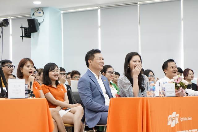 Shark Hưng gây bất ngờ cho học sinh, sinh viên FPT Edu khi không khuyên người trẻ khởi nghiệp sớm - Ảnh 4.
