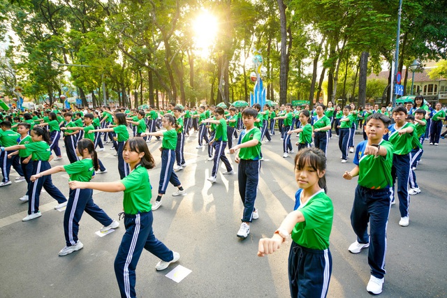 Mang Vovinam đến gần hơn với các em học sinh và cộng đồng - Ảnh 2.