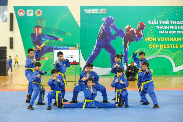 Mang Vovinam đến gần hơn với các em học sinh và cộng đồng - Ảnh 4.