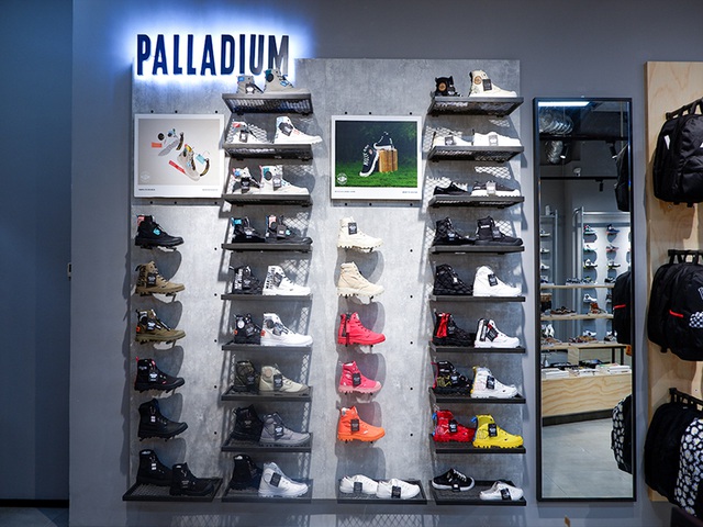 Khám phá ngay không gian mua sắm “sang xịn mịn” Premium Store của Sneaker Buzz vừa chính thức có mặt tại Hà Nội - Ảnh 6.
