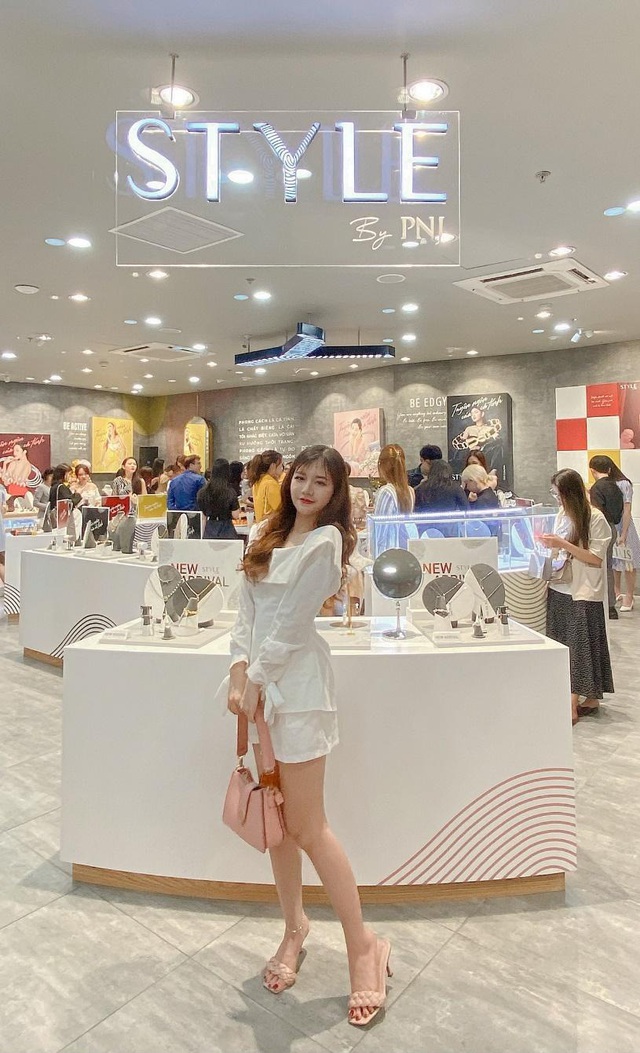Chuyện gì đây? Giới trẻ Hà thành đồng loạt check-in STYLE by PNJ tại Hà Nội - Ảnh 10.