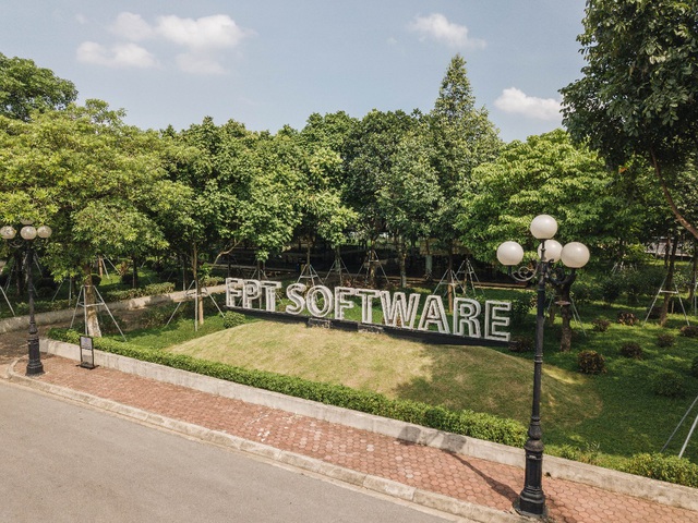 Campus xanh “quên lối về” của dân công nghệ ngay tại Hà Nội - Ảnh 1.