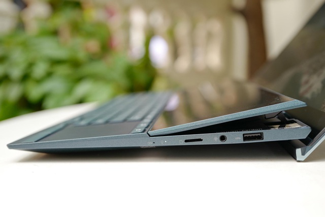 Đánh giá ASUS ZenBook Duo 14 UX482: Chiếc laptop hai màn hình nhỏ gọn dành cho người dùng đa nhiệm - Ảnh 4.