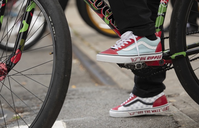 Vans tôn vinh văn hóa BMX với bộ sưu tập Se Bikes cực thời trang - Ảnh 2.