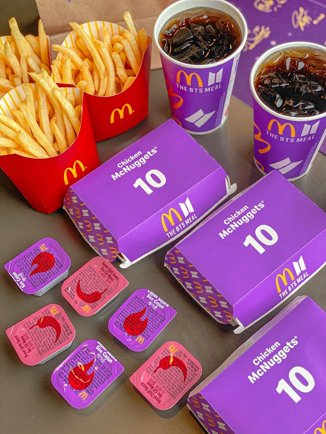 Cùng nhóm nhạc đình đám thế giới BTS thưởng thức Thực đơn từ thần tượng của McDonald’s - Ảnh 3.