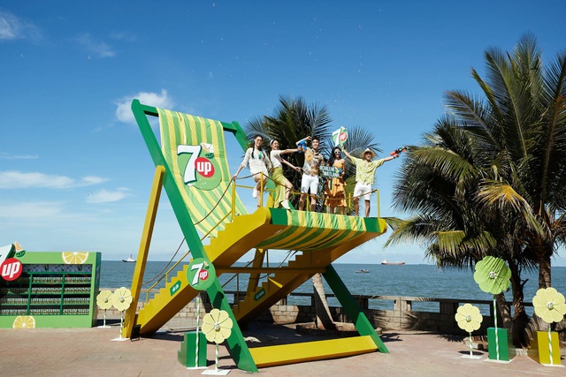 Lần đầu tiên top các bãi biển đình đám ở Việt Nam được đưa lên BST lon 7UP - Ảnh 5.
