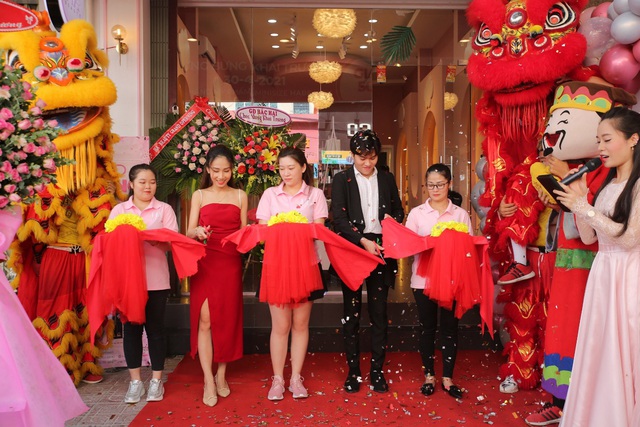 Chuỗi cửa hàng mỹ phẩm mini size HA Beauty khai trương đồng loạt tại Nha Trang và Cao Lãnh - Ảnh 1.