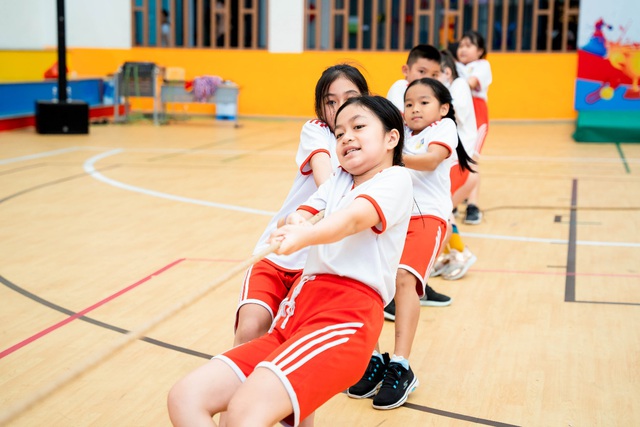 Bồi đắp một thế hệ trẻ khoẻ thể chất và “fair play” từ các sân chơi thể thao học đường - Ảnh 2.