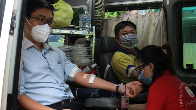 PNJ tổ chức hiến máu nhân đạo, bổ sung nguồn máu dự trữ đang cạn kiệt của TP.HCM - Ảnh 4.