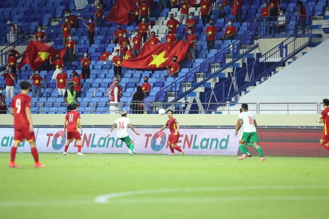 Tập đoàn Hưng Thịnh thưởng 2 tỷ đồng cho Đội tuyển Việt Nam vì thành tích xuất sắc tại vòng loại World Cup 2022 - Ảnh 3.