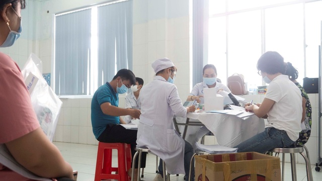 Thiếu hụt vắc xin Covid-19 và hy vọng từ vắc xin Nanocovax của Việt Nam - Ảnh 3.
