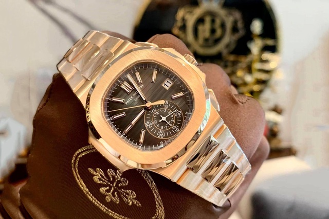 Mê mẩn với 4 mẫu đồng hồ vàng nguyên khối tuyệt đẹp tại Boss Luxury - Ảnh 3.