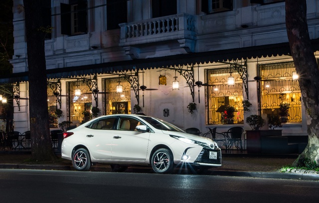 Toyota Vios được ưu đãi chưa từng có, quyết đòi lại ngôi vương - Ảnh 2. Toyota Vios được ưu đãi chưa từng có, quyết đòi lại ngôi vương - Ảnh 2.