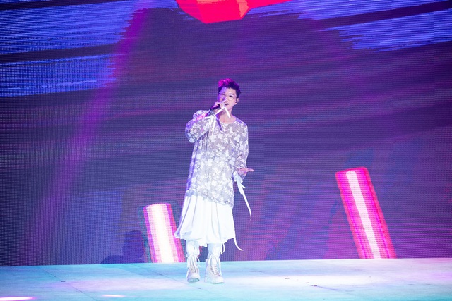 Tối nay l&agrave;m g&igrave;: Phường hội Gen Z rủ nhau l&ecirc;n Lazlive xem cả Vbiz quẩy tung m&ugrave;a h&egrave; - Ảnh 6.