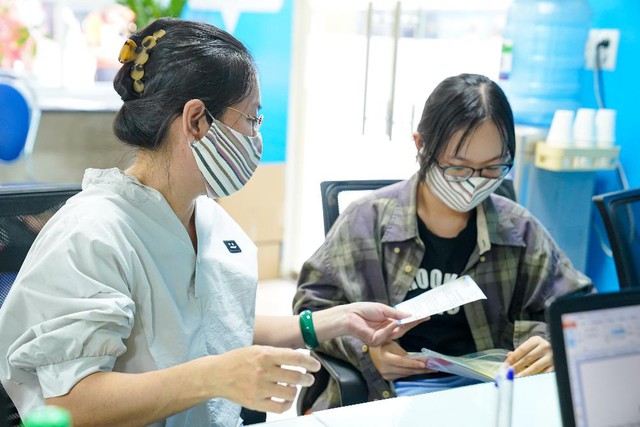 C&oacute; điểm thi tốt nghiệp, đăng k&yacute; x&eacute;t học bạ đến 31/7 tại HUTECH để &ldquo;chắc suất&rdquo; v&agrave;o đại học - Ảnh 1.