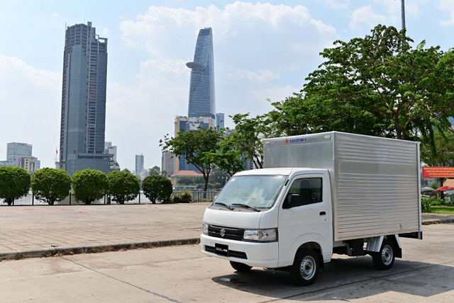 Nhu cầu vận chuyển tăng vọt mùa dịch, xe tải nhẹ Suzuki Carry Pro phát huy thế mạnh - Ảnh 1.