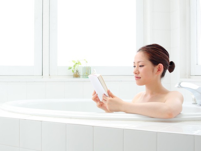 Hóa ra đây mới là nguyên nhân đứng sau gàu, ngứa, vi khuẩn trên da đầu! - Ảnh 3.
