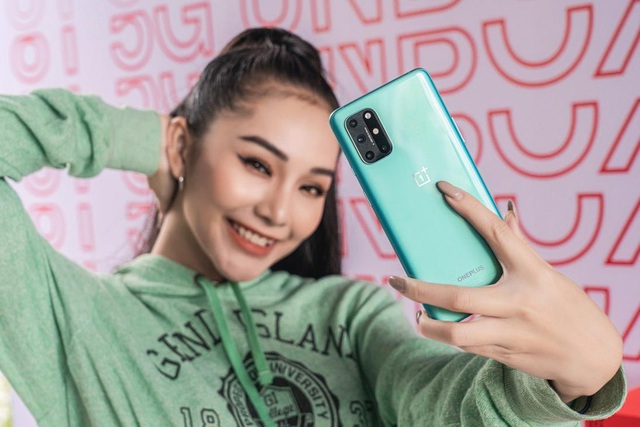 CellphoneS mở bán loạt Smartphone Oneplus, nhiều ưu đãi quà tặng - Ảnh 2.