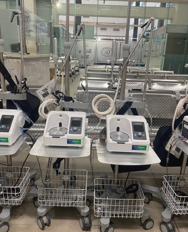 VPBank chi viện khẩn cấp thêm 1.000 máy thở oxy dòng cao cho tâm dịch phía Nam - Ảnh 2.