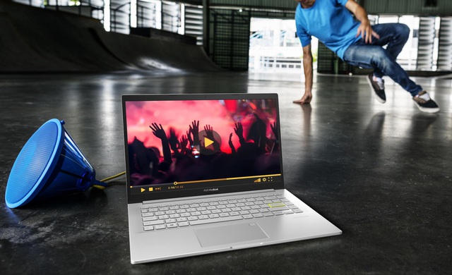ASUS VivoBook 15 OLED - Mẫu laptop hot hit mới cho Gen Z mùa tựu trường 2021 - Ảnh 1.