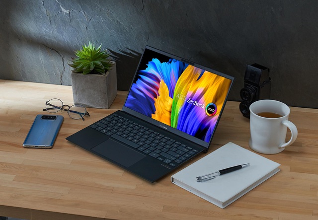 Tại sao nên chọn một chiếc laptop màn hình OLED để work from home? - Ảnh 2.