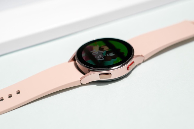 Vì sao nói Galaxy Watch4 là chiếc đồng hồ vừa thông minh lại hợp thời trang - Ảnh 1.