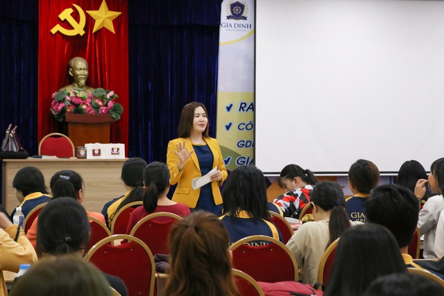 Học đại học chỉ trong 3 năm, sinh vi&ecirc;n sớm c&oacute; việc l&agrave;m - Ảnh 4.