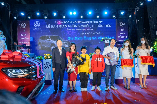 Đại lý 4S VW Hoàng Gia theo tiêu chuẩn toàn cầu mới tại Việt Nam - Ảnh 4.
