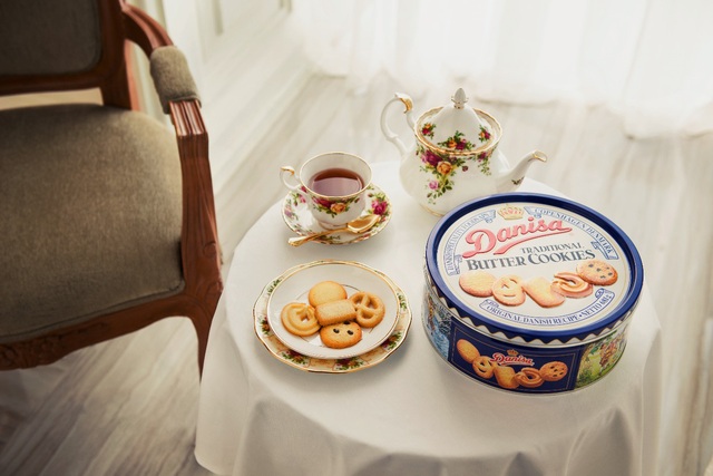 Tận hưởng mùa Tết tri ân với bánh quy bơ phong cách hoàng gia Đan Mạch - Ảnh 1.