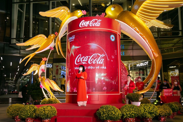 Coca-Cola Việt Nam triển khai hoạt động “Mang kỳ diệu về nhà” Tết 2022 - Ảnh 2.