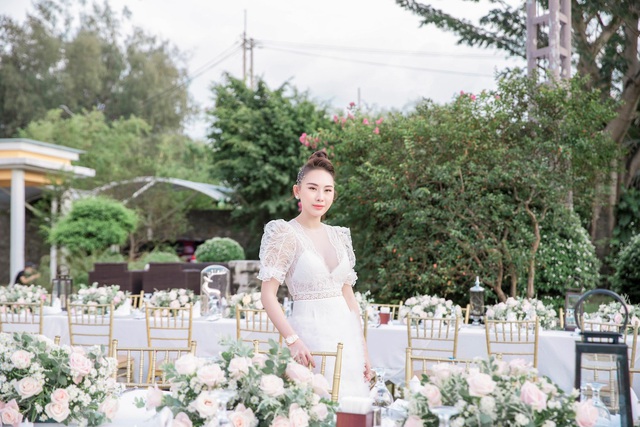 Dàn siêu xe đổ bộ tiệc sinh nhật ái nữ Hoa hậu Áo dài Nguyễn Cao Kim Anh - Ảnh 3.