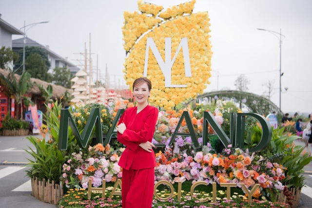Cả năm chỉ có một lần: Đường hoa Home Hanoi Xuan khiến loạt hoa hậu và người đẹp Việt mê mẩn sống ảo cháy máy” - Ảnh 6.