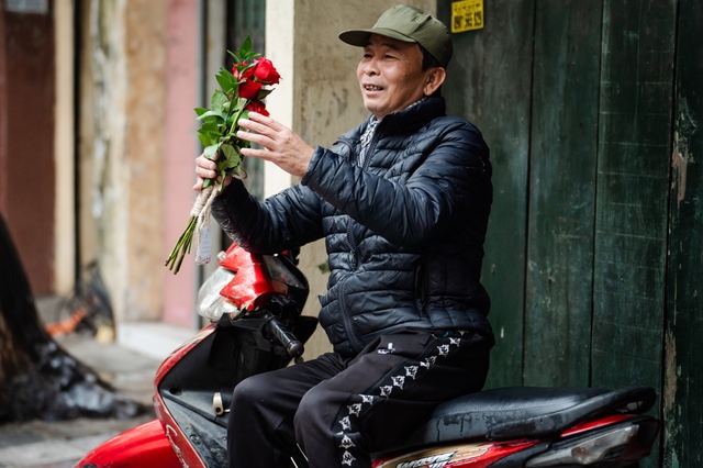 Hé lộ “nhân vật” được Ecopark tỏ tình bằng 99.999 bông hoa hồng trong Valentine? - Ảnh 11.