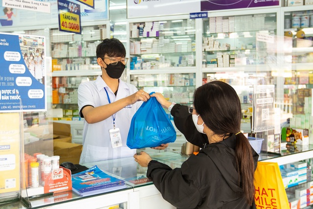 FPT Long Châu gây ấn tượng khi “sở hữu” 10 dược sĩ tham gia đào tạo lấy chứng chỉ Dược Bệnh Học cấp quốc tế - Ảnh 1.