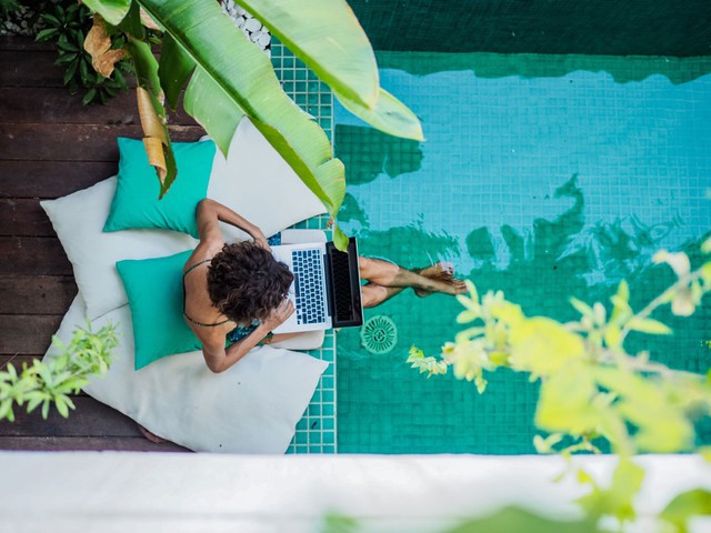 Theo dấu ch&acirc;n digital nomad, Ph&uacute; Quốc l&agrave; điểm đến mới đang ng&agrave;y c&agrave;ng thăng hạng - Ảnh 1.