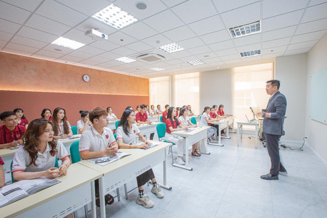Lợi thế khiến sinh vi&ecirc;n trường này c&oacute; việc l&agrave;m trong mơ trước khi ra trường - Ảnh 1.