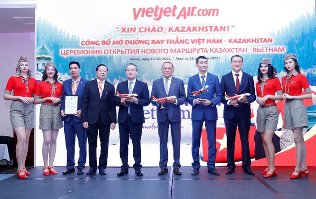 Cùng du khách Kazakhstan khám phá Việt Nam với đường bay thẳng Vietjet - Ảnh 2.